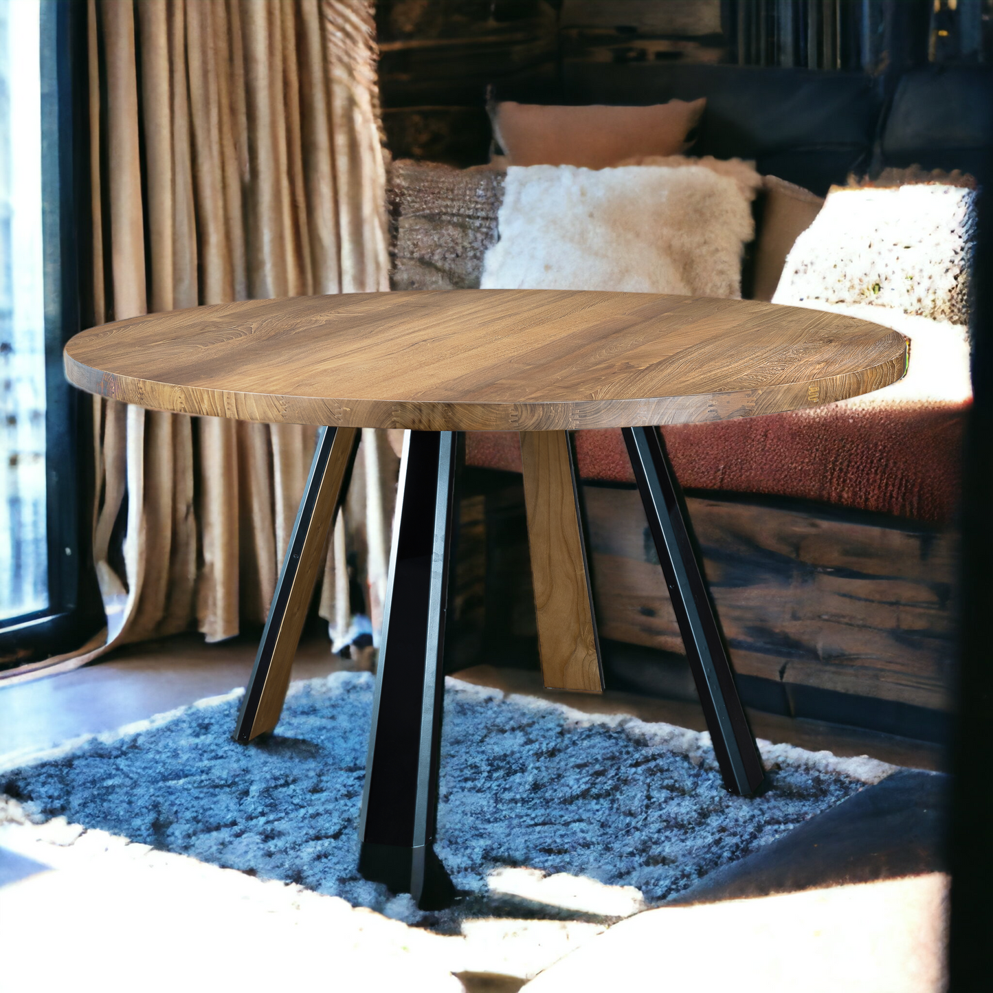 Quatro DIning Table